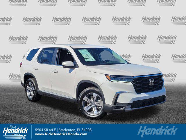 new 2025 Honda Pilot car, priced at $46,301