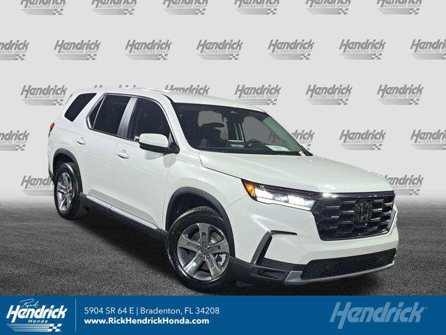 new 2025 Honda Pilot car, priced at $46,301