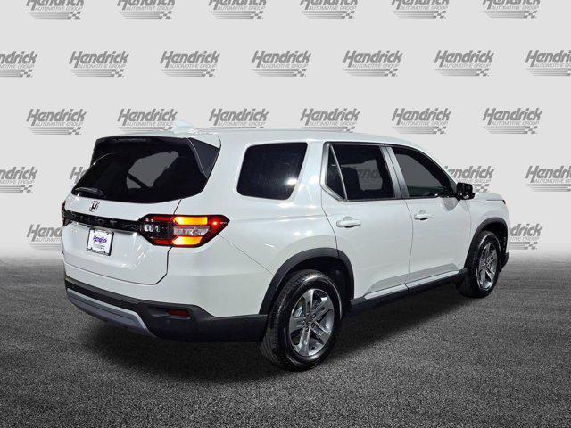 new 2025 Honda Pilot car, priced at $46,301