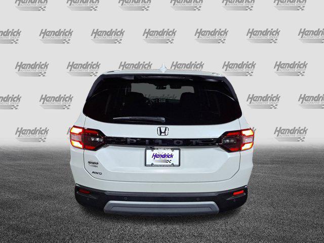 new 2025 Honda Pilot car, priced at $46,301