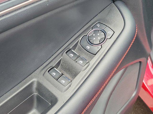 used 2024 Ford Edge car, priced at $30,412