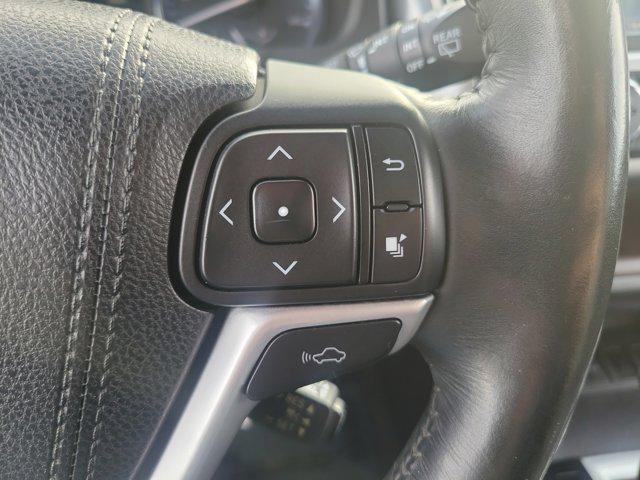 used 2015 Toyota Highlander car, priced at $19,326