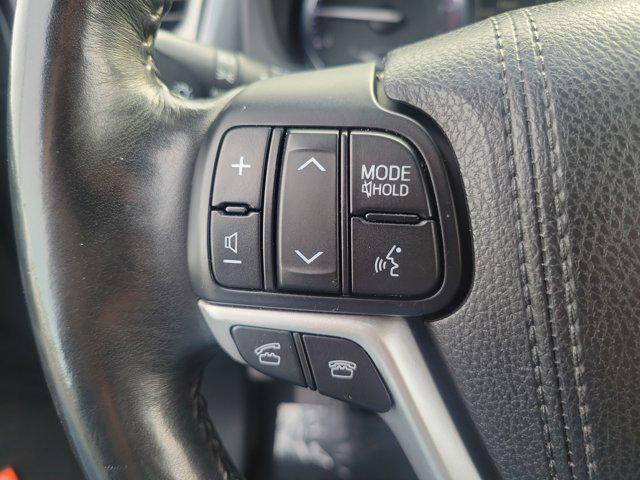 used 2015 Toyota Highlander car, priced at $19,326