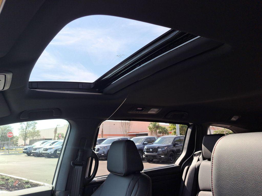 new 2026 Honda Odyssey car, priced at $46,239