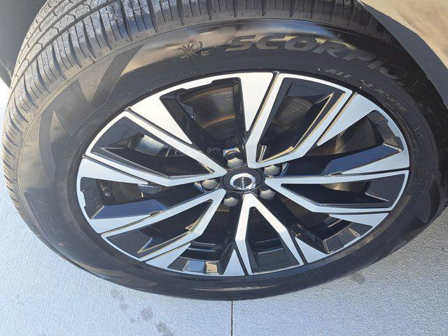 used 2025 Volvo XC60 car, priced at $32,895