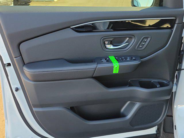 new 2026 Honda Pilot car, priced at $46,445