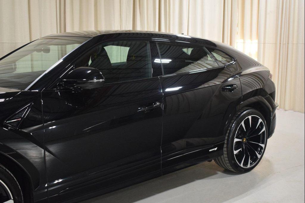 used 2023 Lamborghini Urus car, priced at $224,999