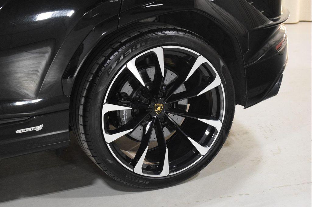 used 2023 Lamborghini Urus car, priced at $224,999