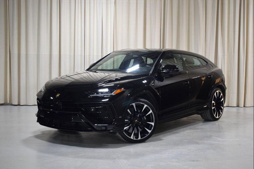 used 2023 Lamborghini Urus car, priced at $224,999