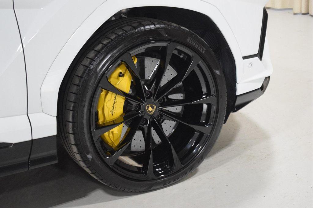 used 2024 Lamborghini Urus car, priced at $257,999