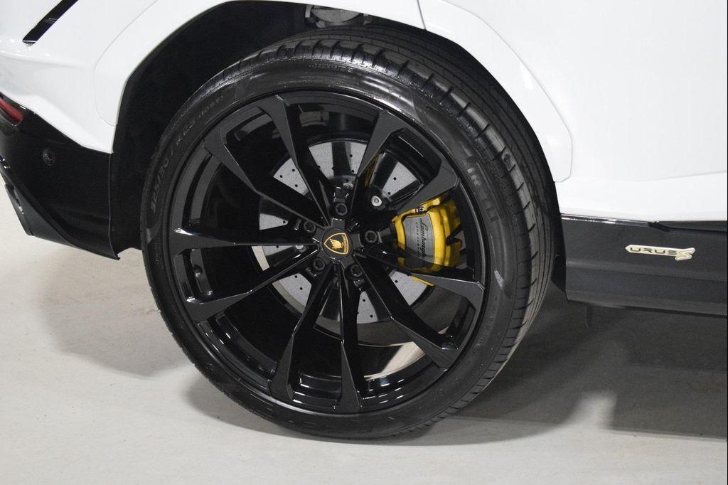 used 2024 Lamborghini Urus car, priced at $257,999