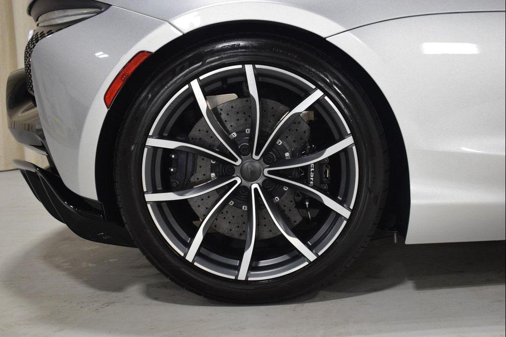 new 2025 McLaren Artura car, priced at $307,900