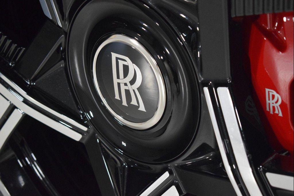 new 2026 Rolls-Royce Cullinan car, priced at $614,350