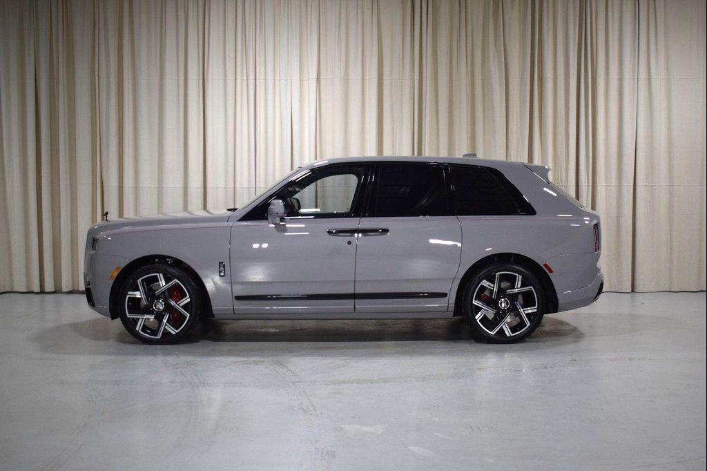 new 2026 Rolls-Royce Cullinan car, priced at $614,350
