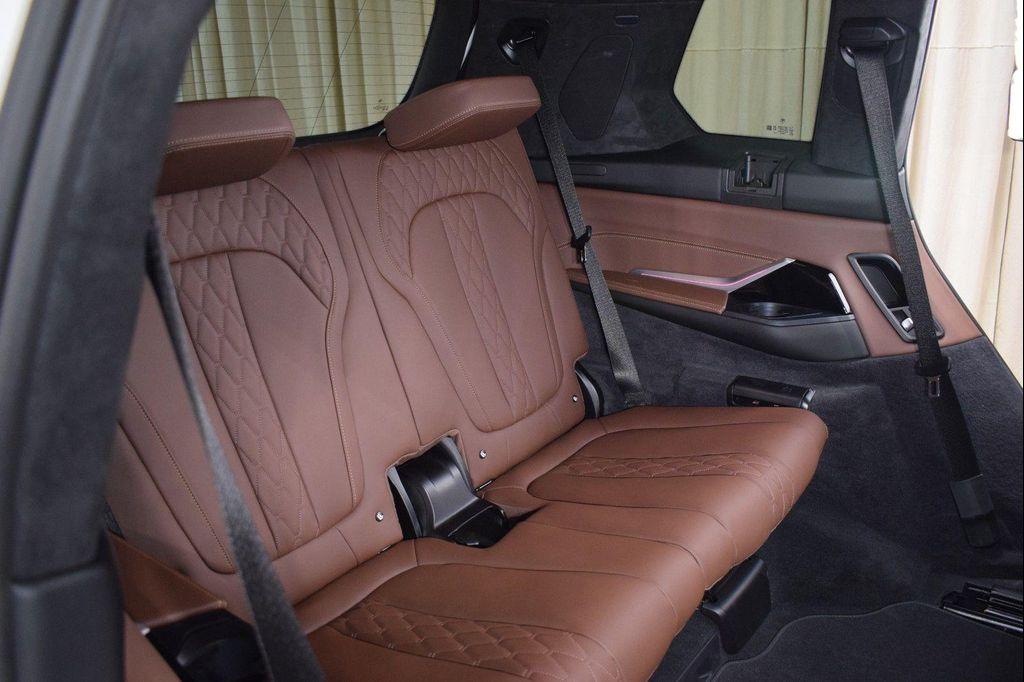 used 2026 BMW X7 car, priced at $99,999