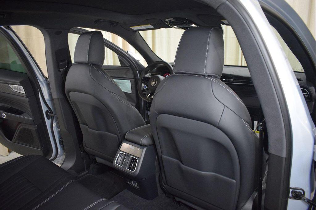 new 2025 Maserati Grecale car, priced at $87,645