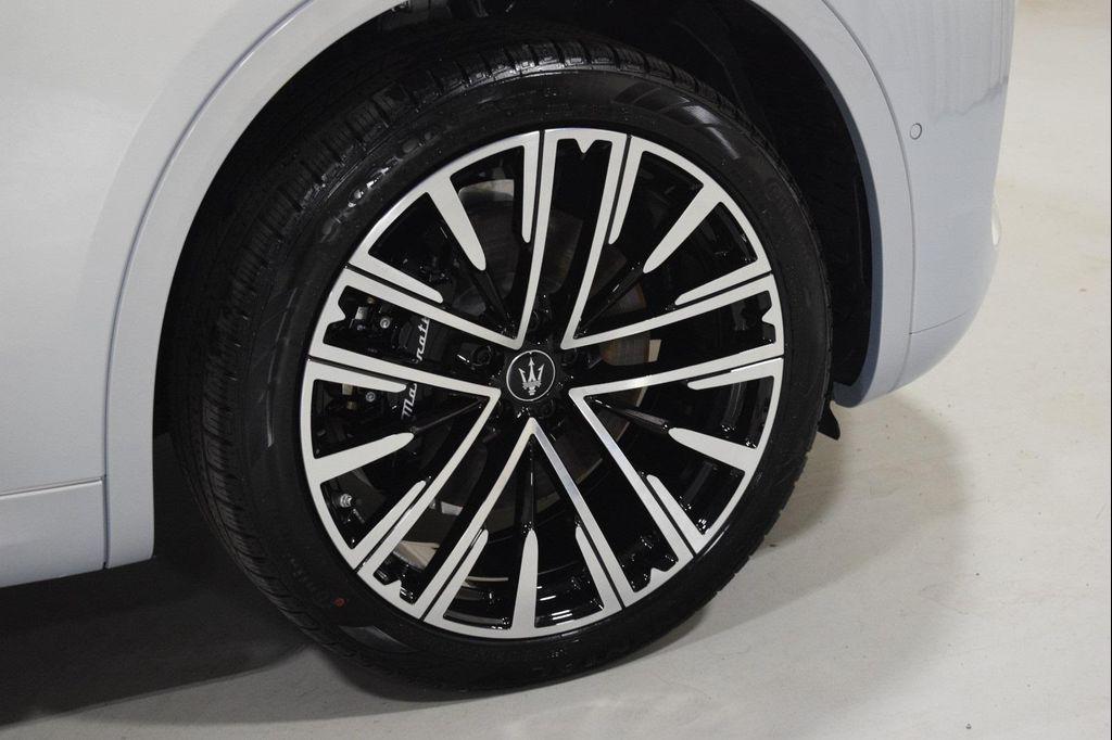 new 2025 Maserati Grecale car, priced at $87,645