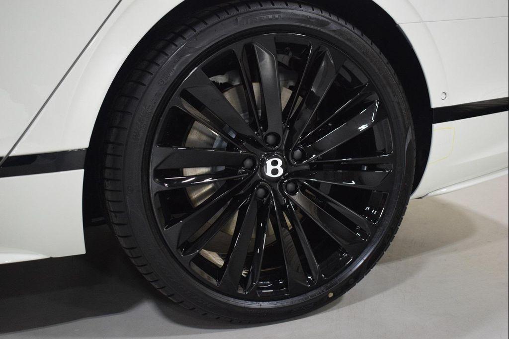 new 2025 Bentley Flying Spur car, priced at $320,025