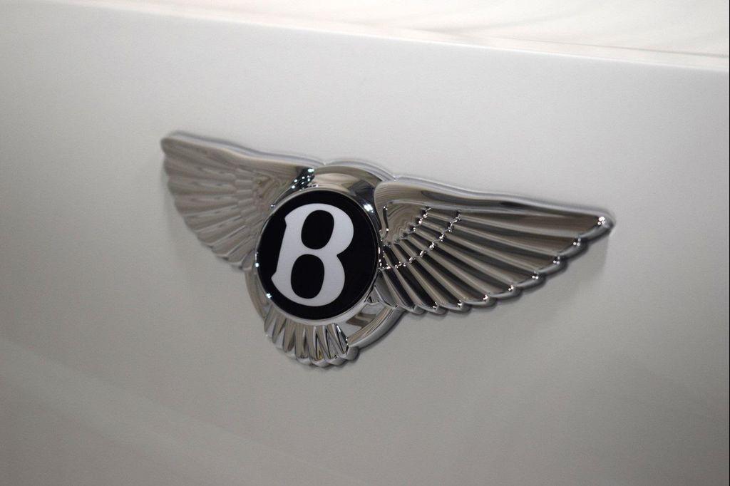 new 2025 Bentley Flying Spur car, priced at $320,025