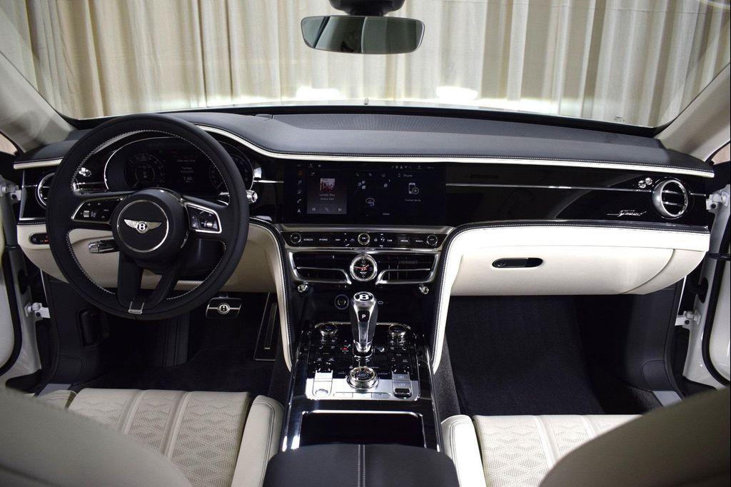 new 2025 Bentley Flying Spur car, priced at $320,025
