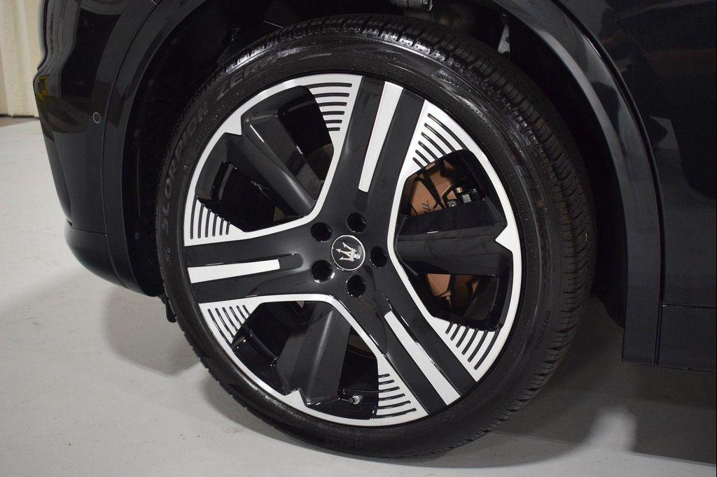 new 2025 Maserati Grecale Folgore car, priced at $121,855