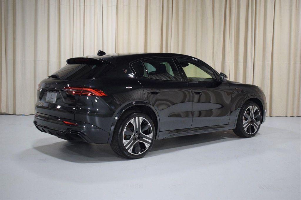 new 2025 Maserati Grecale Folgore car, priced at $121,855