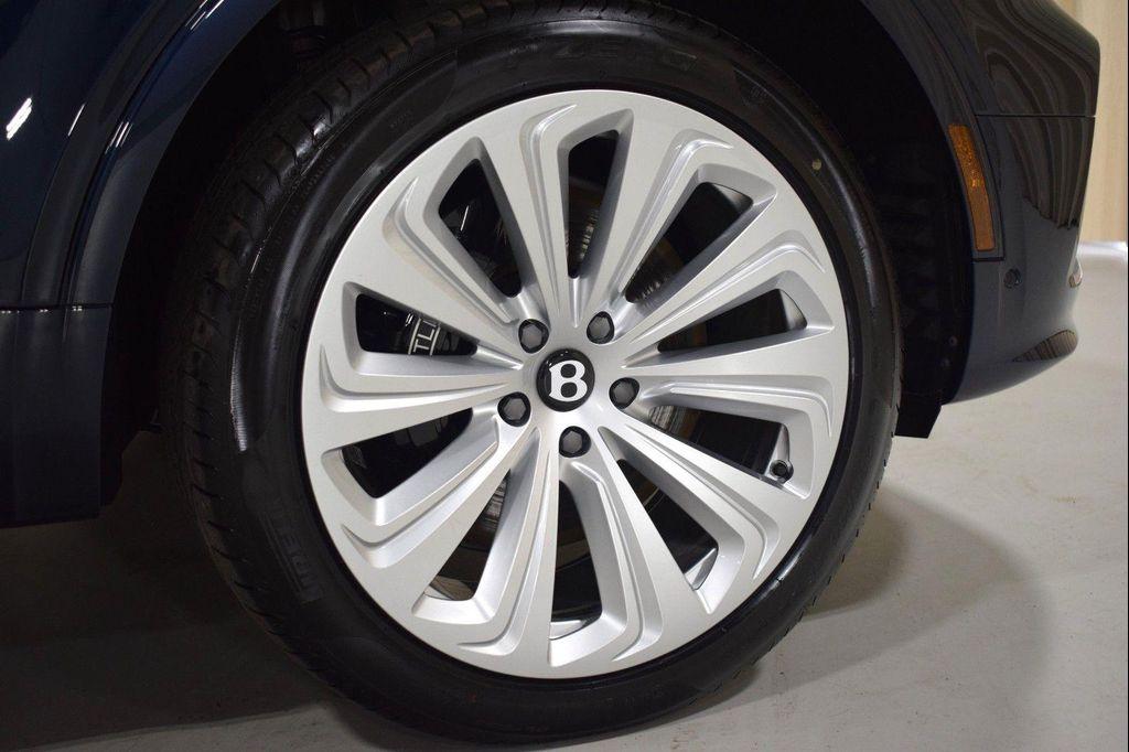 new 2025 Bentley Bentayga car, priced at $282,440