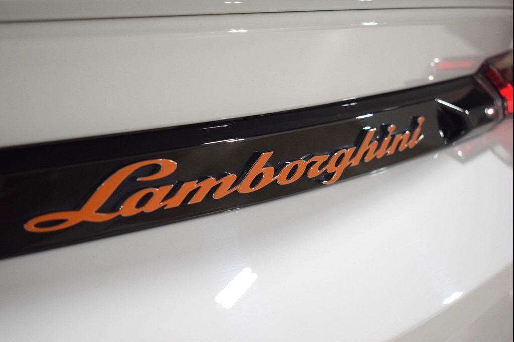used 2019 Lamborghini Urus car, priced at $152,999