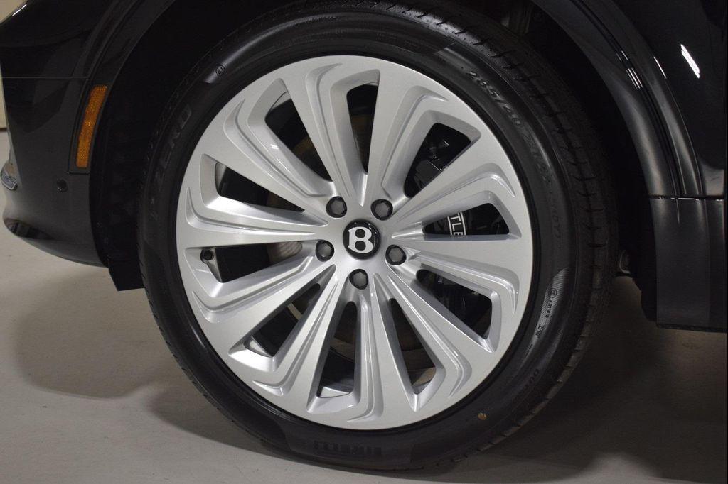 new 2025 Bentley Bentayga car, priced at $275,690