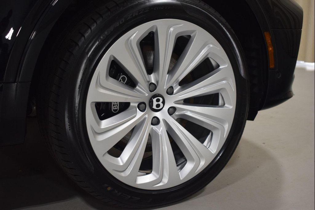 new 2025 Bentley Bentayga car, priced at $275,690