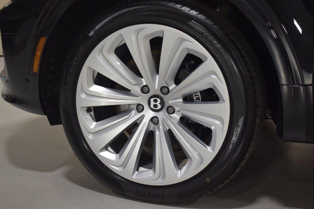 new 2025 Bentley Bentayga car, priced at $275,690