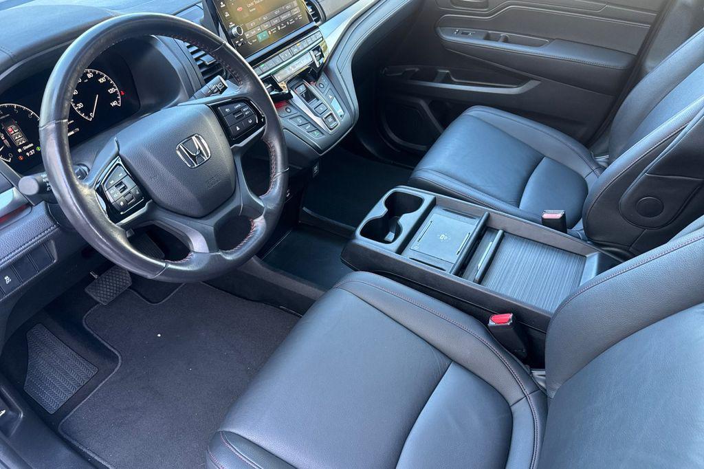 used 2025 Honda Odyssey car, priced at $38,481