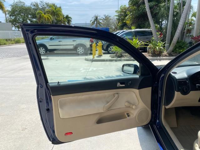used 2002 Volkswagen Golf car, priced at $8,900