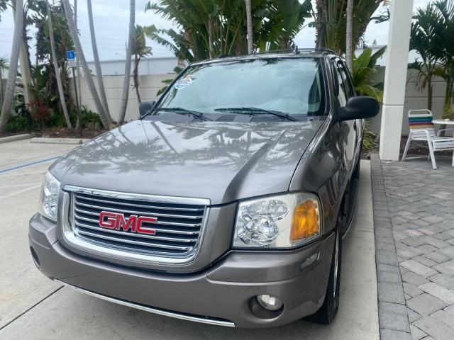 used 2006 GMC Envoy car, priced at $11,900