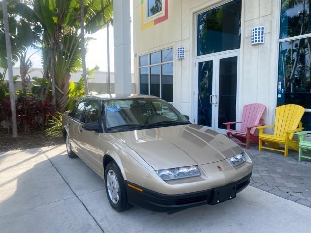 used 1995 Saturn SL car, priced at $5,900