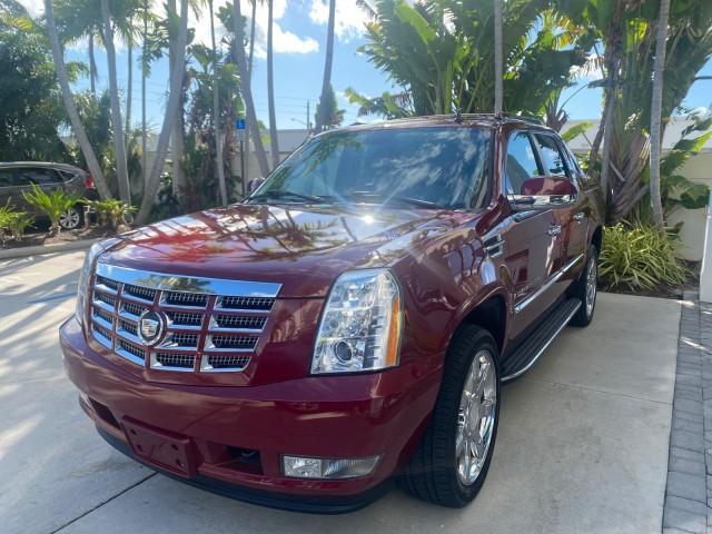 used 2007 Cadillac Escalade EXT car, priced at $49,900