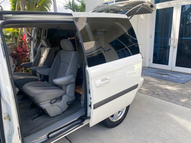 used 2006 Dodge Caravan car, priced at $10,900