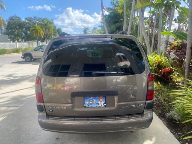 used 2005 Chevrolet Venture car, priced at $10,900