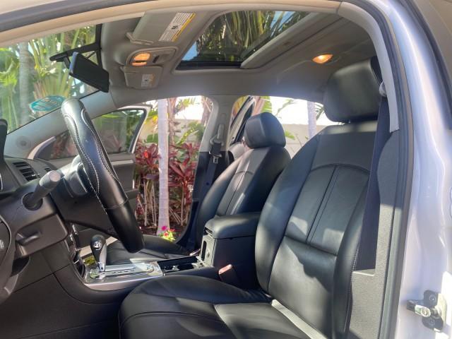 used 2007 Saturn Aura car, priced at $9,900