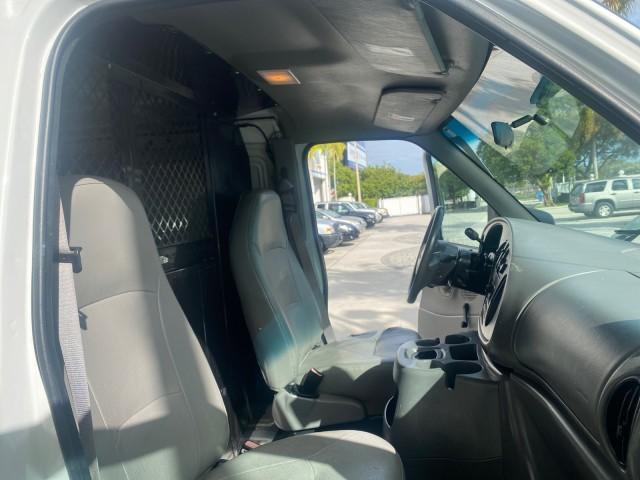 used 2000 Ford E150 car, priced at $9,900