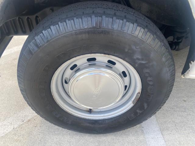 used 2000 Ford E150 car, priced at $9,900