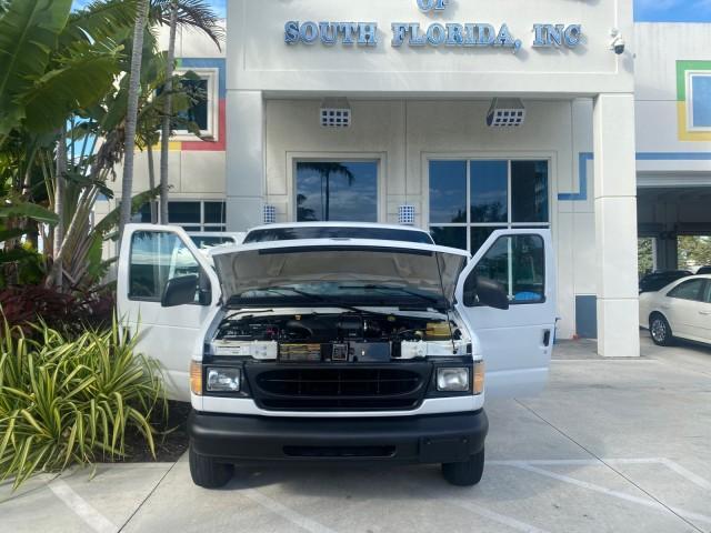 used 2000 Ford E150 car, priced at $9,900