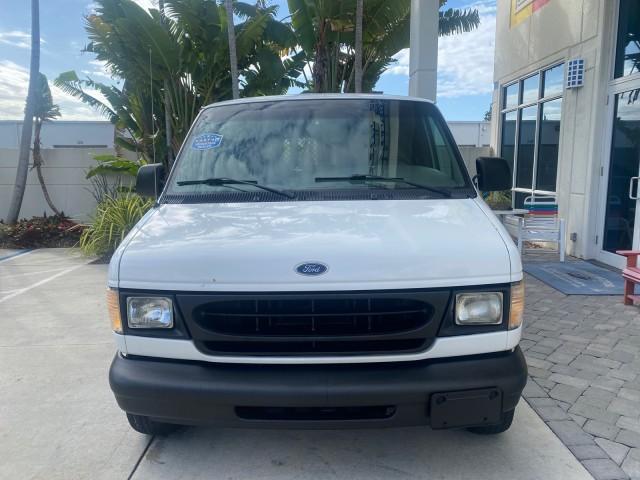 used 2000 Ford E150 car, priced at $9,900