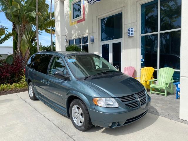 used 2007 Dodge Grand Caravan car, priced at $15,900