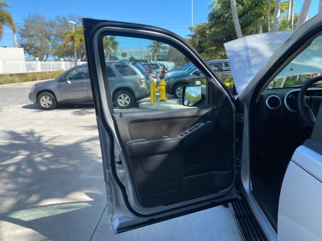 used 2010 Mercury Mountaineer car, priced at $8,900