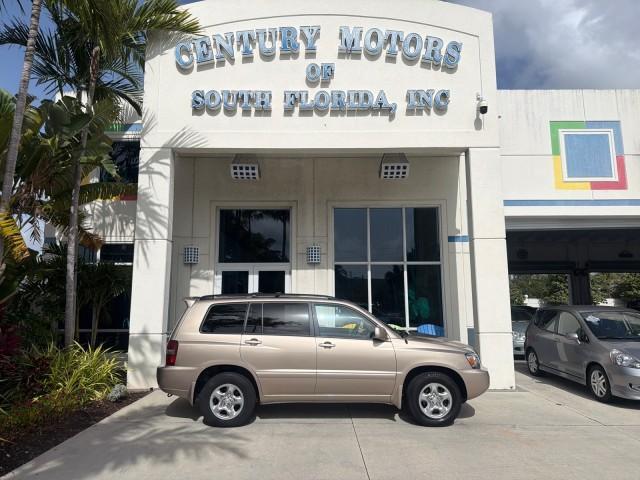 used 2007 Toyota Highlander car, priced at $12,900