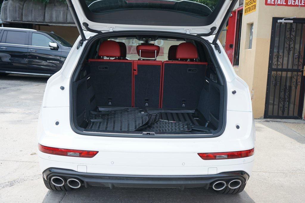 used 2022 Audi SQ5 car, priced at $27,895