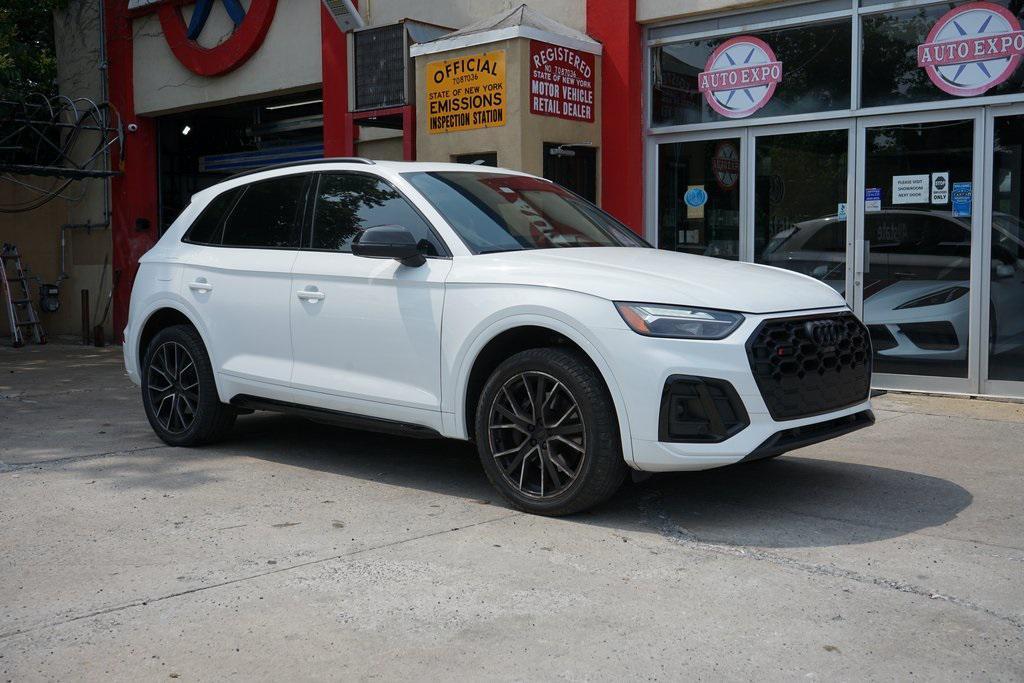 used 2022 Audi SQ5 car, priced at $27,895