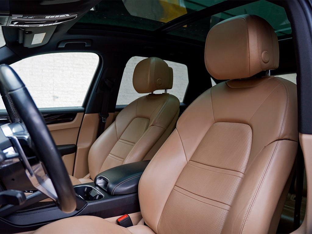 used 2019 Porsche Cayenne car, priced at $27,095