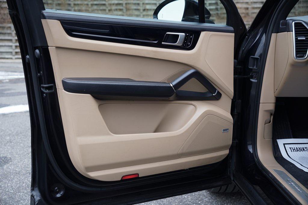 used 2019 Porsche Cayenne car, priced at $27,495